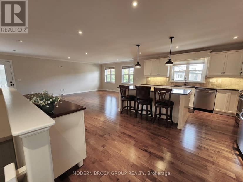 158 Wildwood Crescent — photo 21 of 40