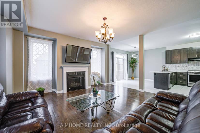 2383 Dobbinton Street, Oshawa, photo 3