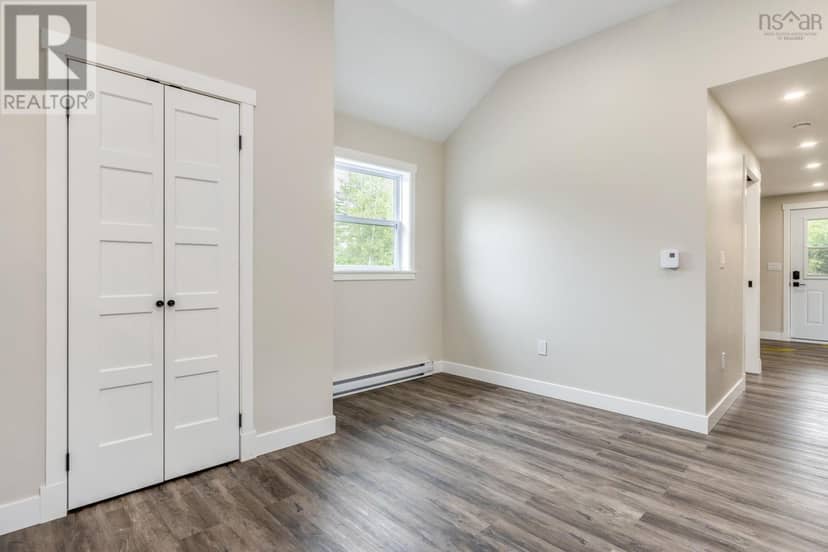 829 North Bishop Road — photo 8 of 32