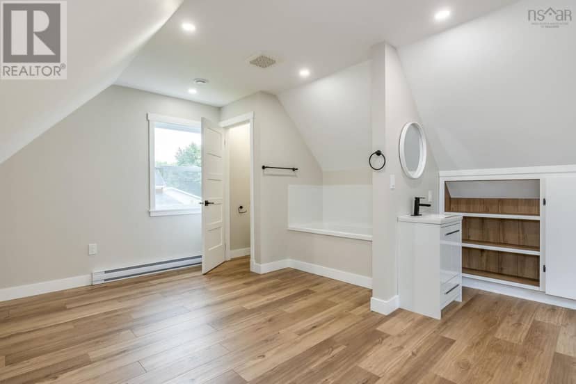 829 North Bishop Road — photo 23 of 32