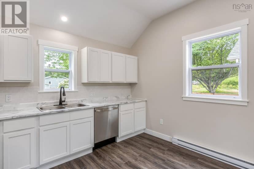 829 North Bishop Road — photo 6 of 32