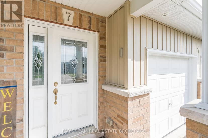 7 Mancini Drive, Essa, photo 4