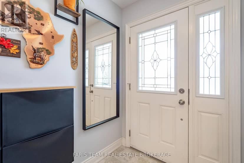 7 Mancini Drive, Essa, photo 5