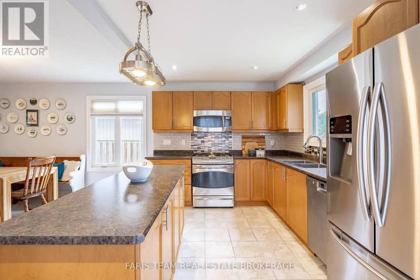 7 Mancini Drive, Essa, photo 8