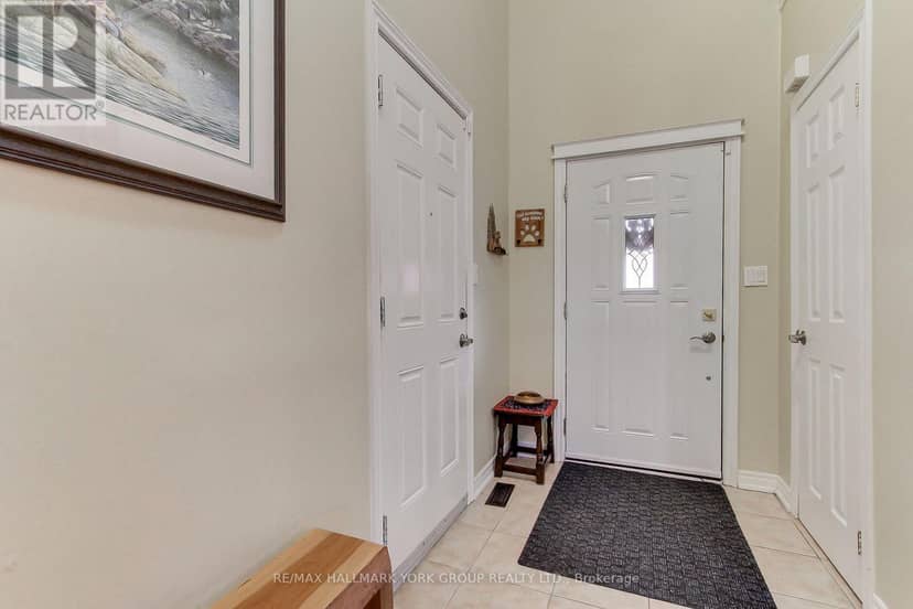 17 Hillview Drive, Newmarket, photo 7