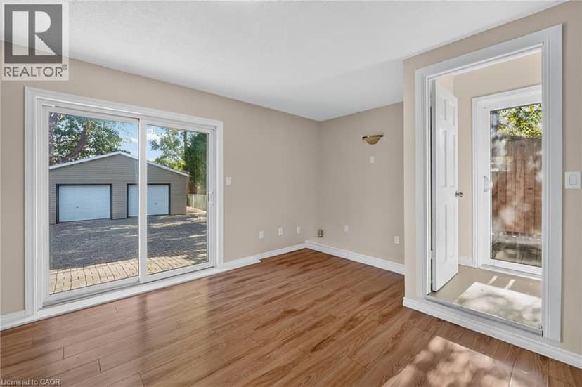 15 ADELAIDE Street — photo 19 of 23
