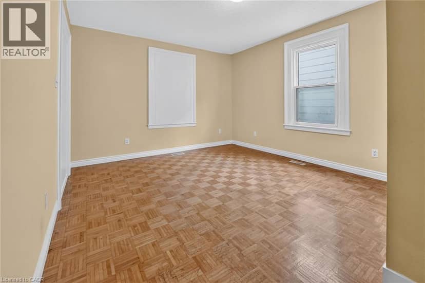 15 ADELAIDE Street — photo 10 of 23