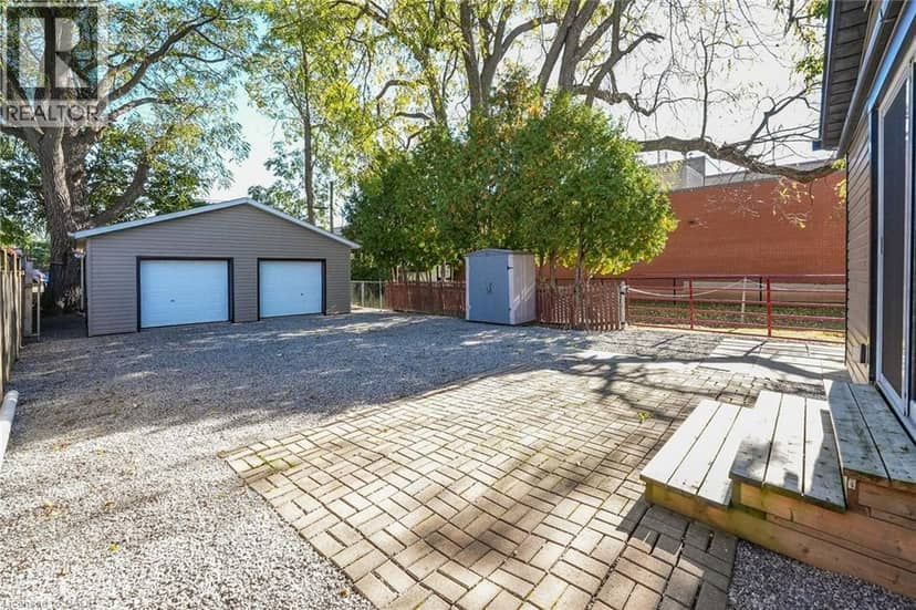 15 ADELAIDE Street — photo 21 of 23