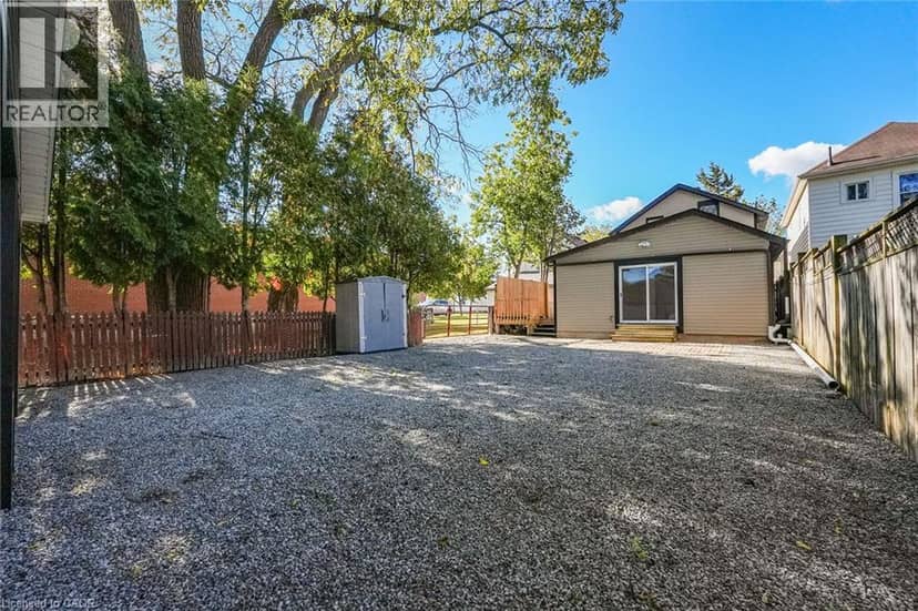15 ADELAIDE Street — photo 22 of 23