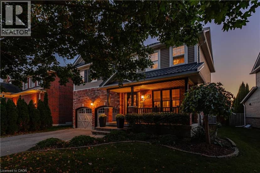 6 MATHEWS Court, Brantford, photo 2