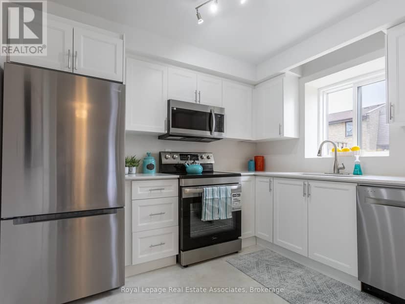 57 - 2605 Woodchester Drive, Mississauga, photo 2