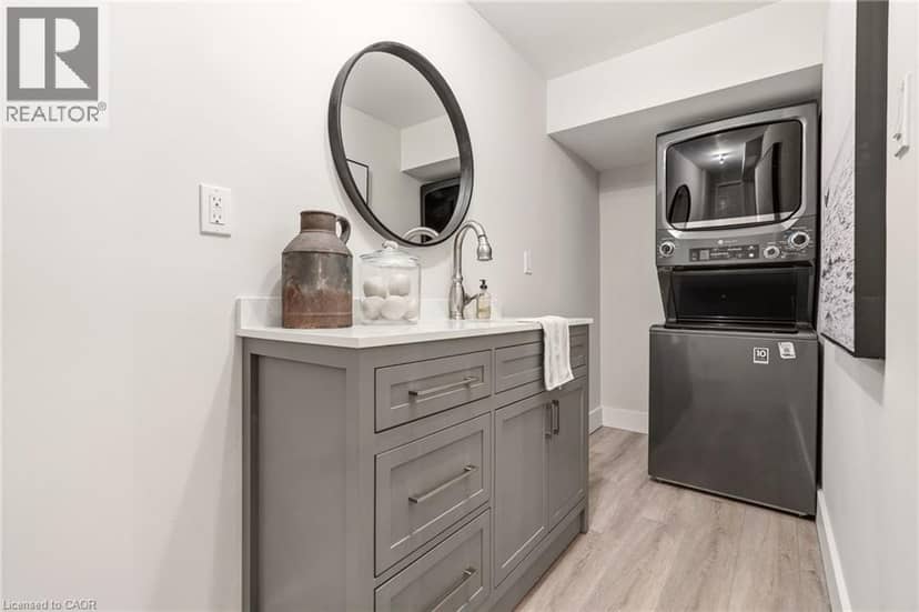1361 STEPHENSON Drive — photo 38 of 40