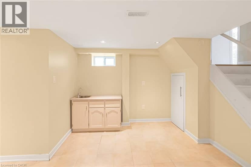13 MEADOWVALE Avenue — photo 38 of 40