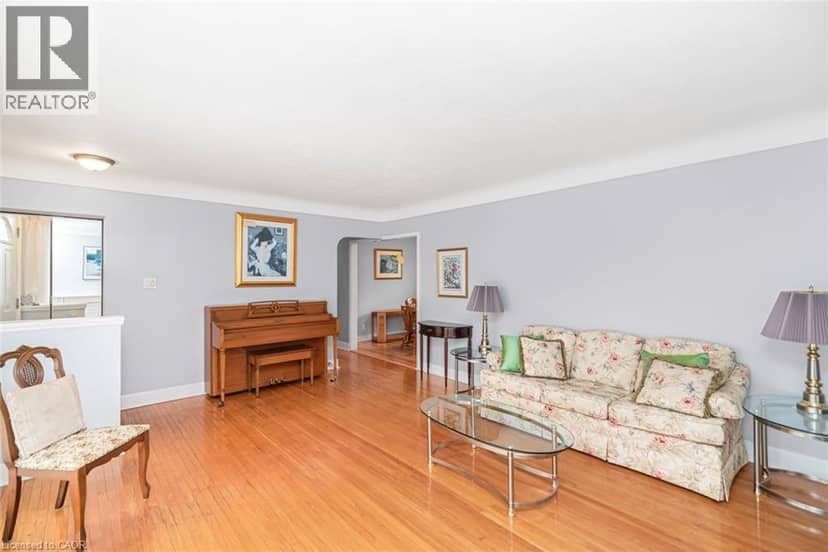 13 MEADOWVALE Avenue — photo 8 of 40