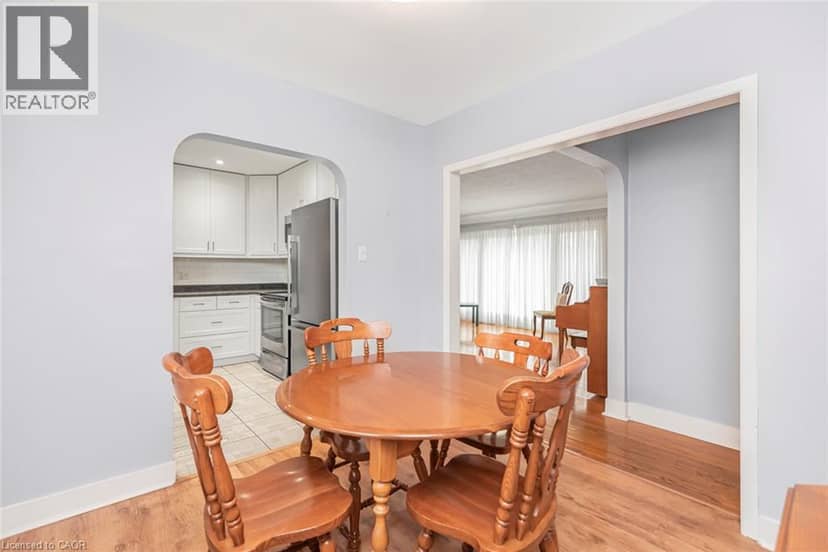 13 MEADOWVALE Avenue — photo 11 of 40