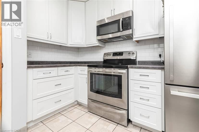13 MEADOWVALE Avenue — photo 14 of 40