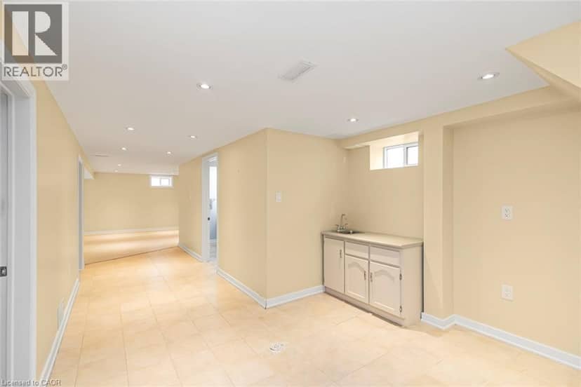 13 MEADOWVALE Avenue — photo 39 of 40
