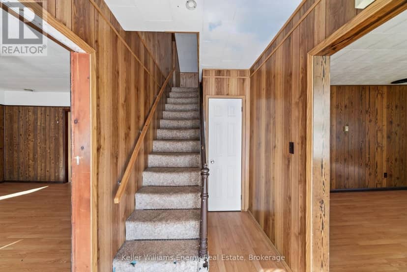 176 Wellington Main Street — photo 23 of 40