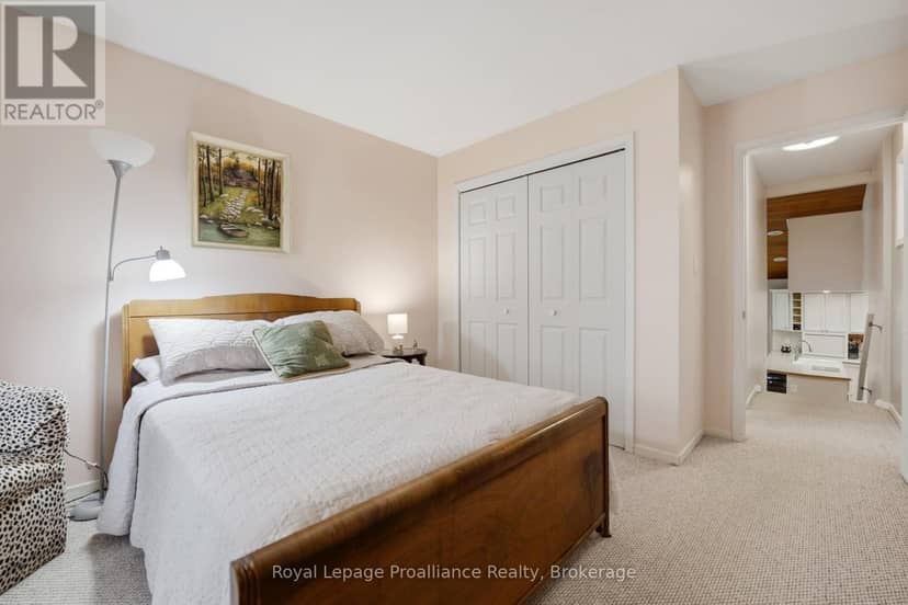 51 Selena Avenue — photo 18 of 40