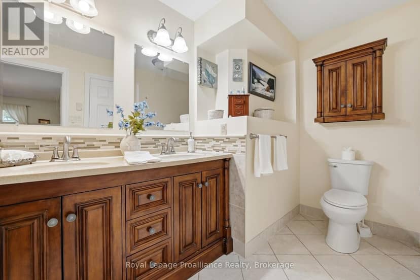 51 Selena Avenue — photo 20 of 40