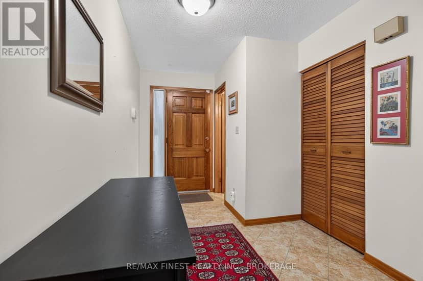 794 Butternut Street, Kingston, photo 6