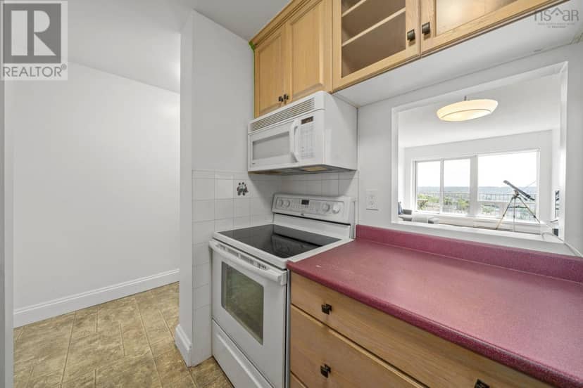 PH6 5572 North Ridge Road — photo 10 of 40