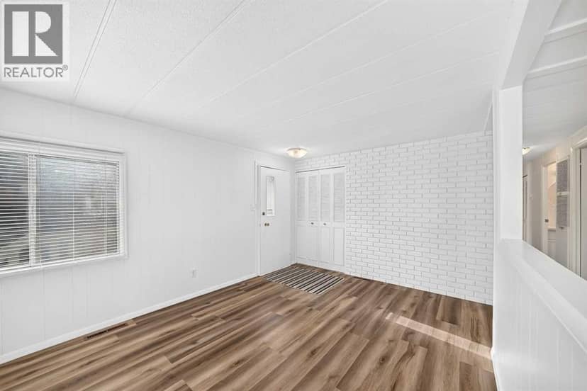 303, 99 Arbour Lake Road NW — photo 12 of 32