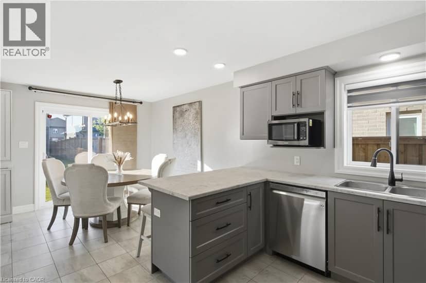275 BRADSHAW Drive — photo 13 of 33