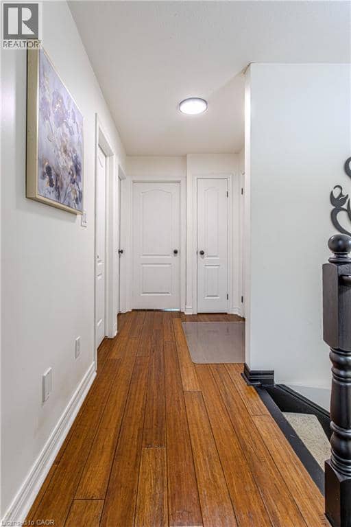 49 MARINA POINT Crescent — photo 18 of 39