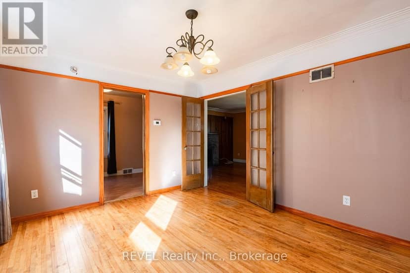 7044 Leeming Street — photo 15 of 40