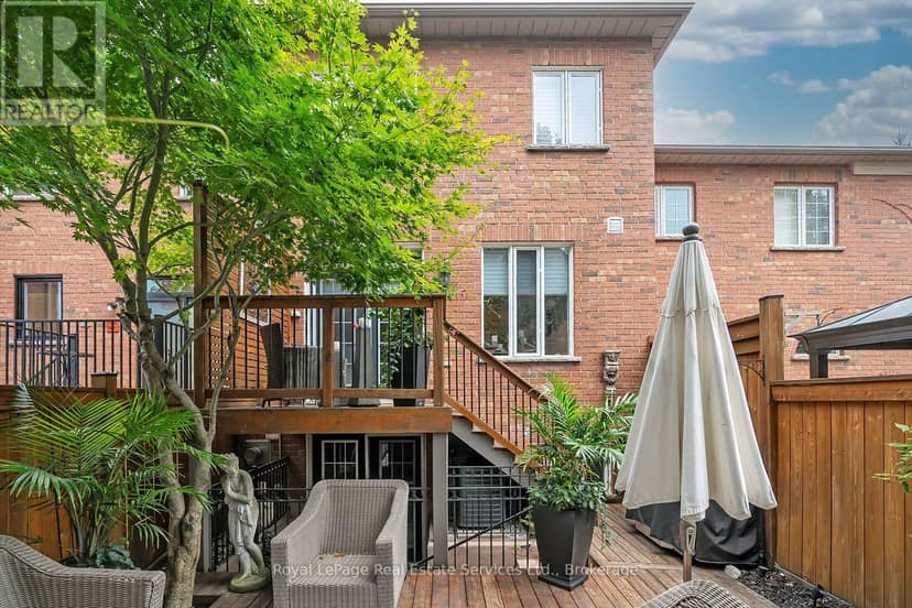 207 Tawny Crescent — photo 33 of 40