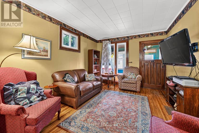 741 Nelson Street — photo 10 of 40
