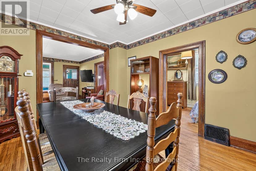 741 Nelson Street — photo 12 of 40