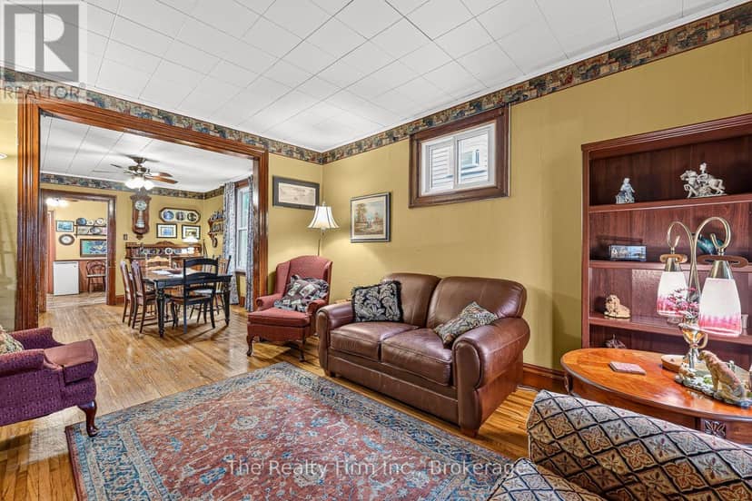 741 Nelson Street — photo 13 of 40