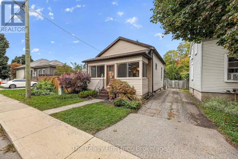 741 Nelson Street, Woodstock, photo 4