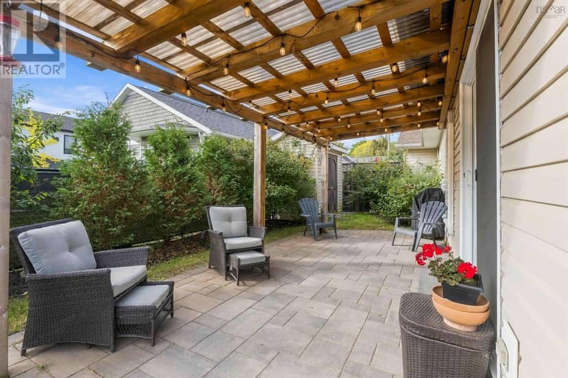 37 Bigelow Street — photo 30 of 39