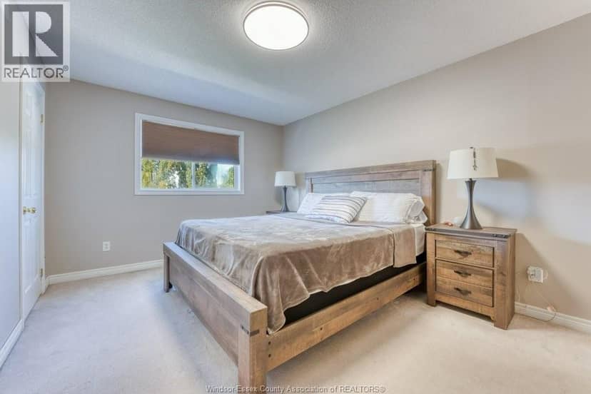 1589 Heatherglen Drive — photo 13 of 33