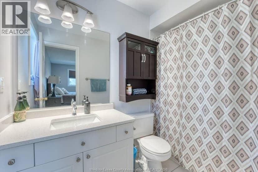 1589 Heatherglen Drive — photo 15 of 33