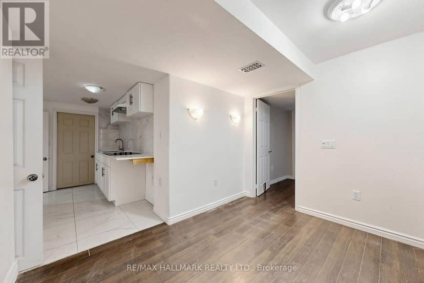 1140 Beneford Road — photo 34 of 40