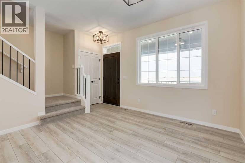 227 Vista Road, Crossfield, photo 5