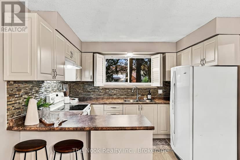 503 Torrington Court, Oshawa, photo 8