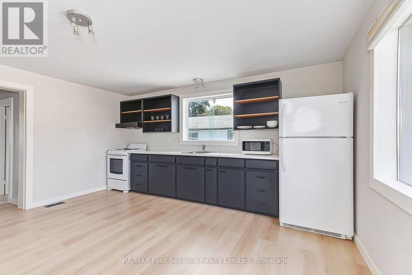 231 Superior Street — photo 17 of 39