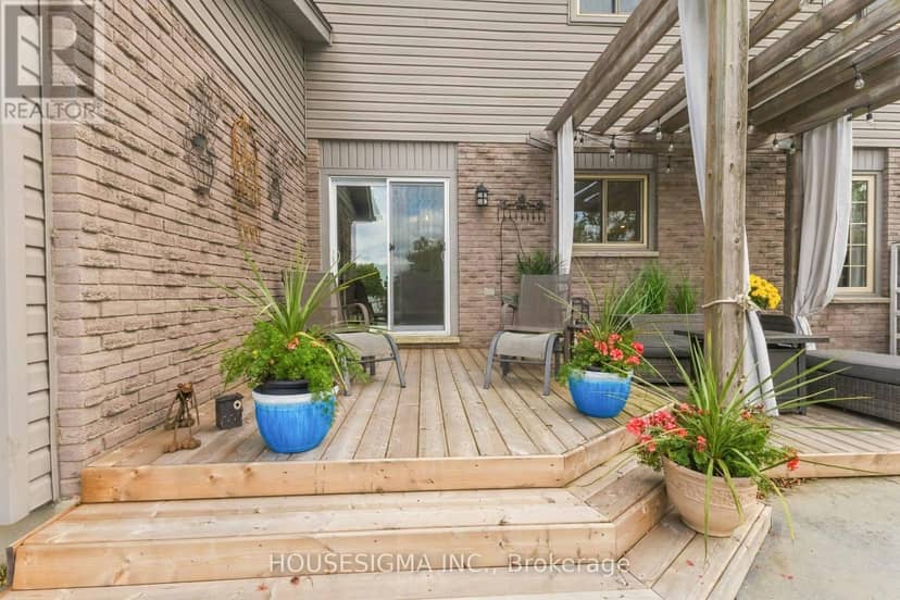 711 Butler Avenue — photo 34 of 40
