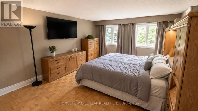 20 Brookfield Court — photo 10 of 15