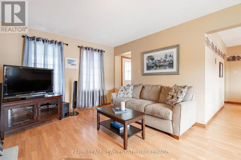 1 Hallen Drive — photo 18 of 40