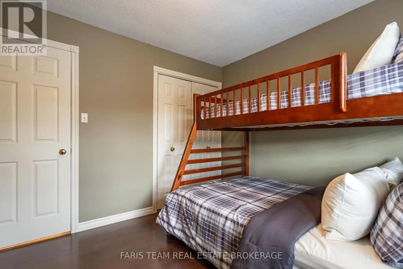 1 Hallen Drive — photo 27 of 40