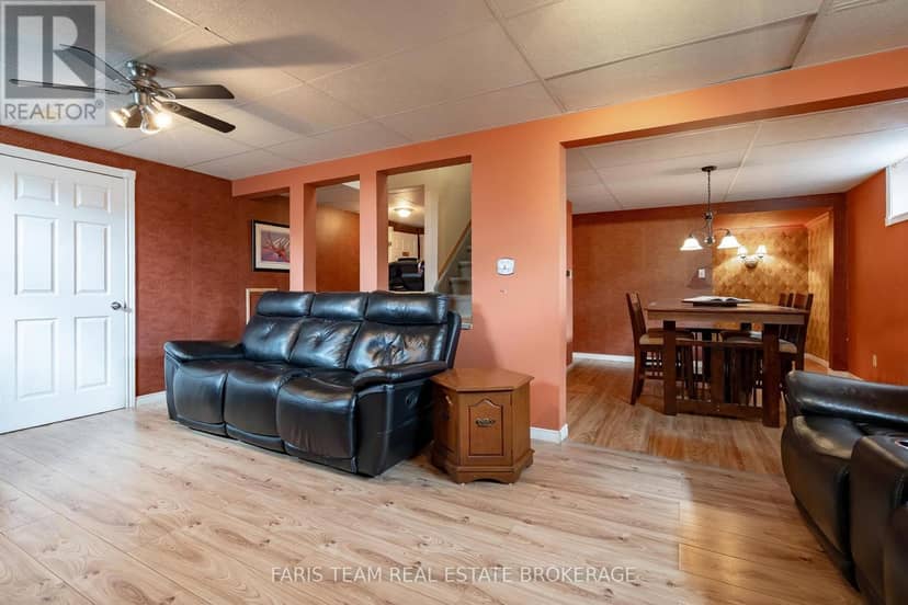 1 Hallen Drive — photo 31 of 40