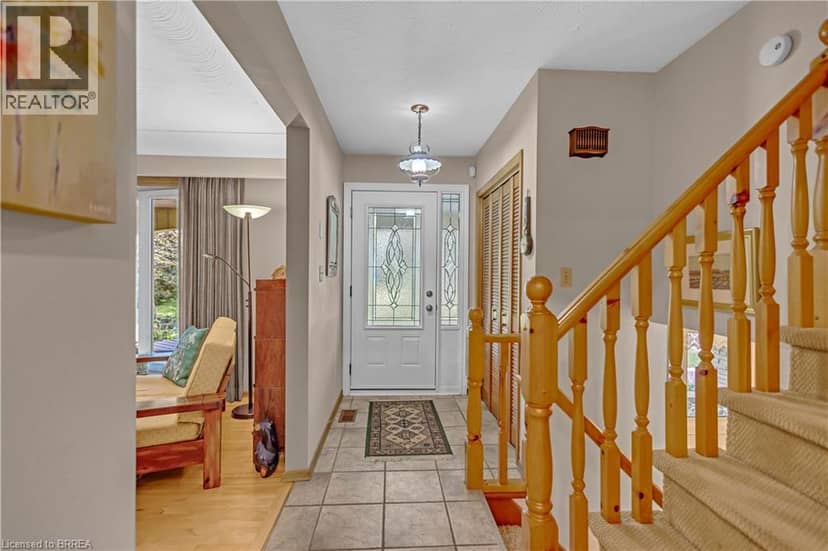 398 BISHOPGATE Road, Brantford, photo 2