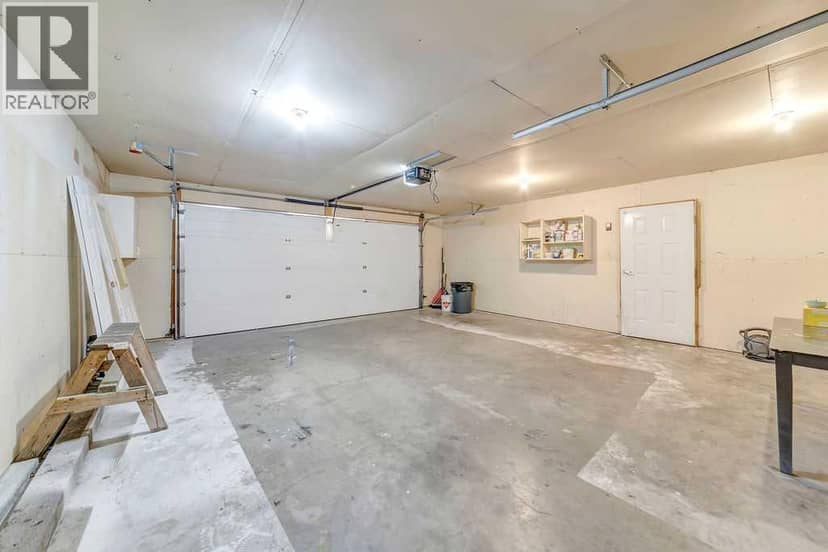 4610 31 Street Close — photo 38 of 40