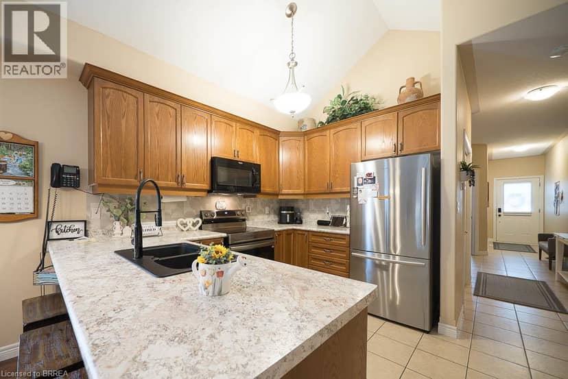 15 MILLCROFT Drive — photo 13 of 29